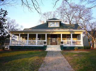 915 Green Street Cir, Gainesville, GA 30501