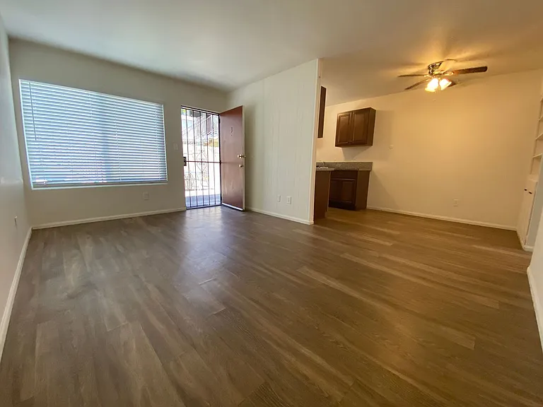 4609 Bancroft — Photo 2
