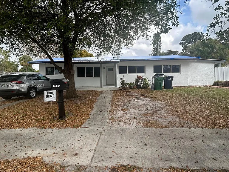 6331 NW 110th Ter — Photo 1