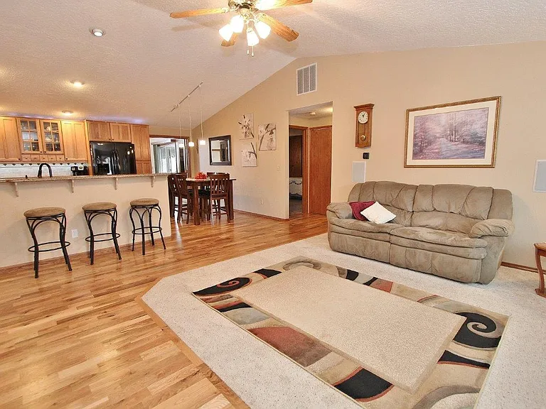 4464 S Timridge Way — Photo 5