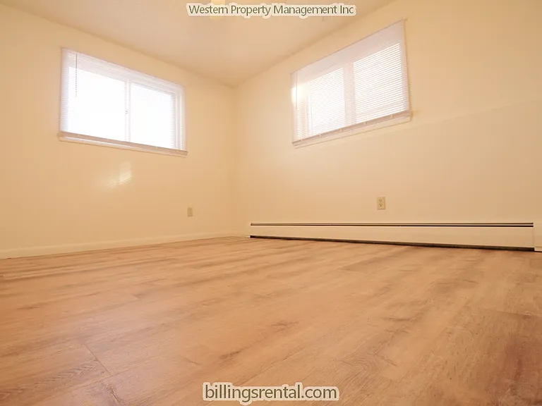 2316 Alderson Ave — Photo 9