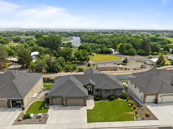 3404 Bing St, West Richland, WA 99353