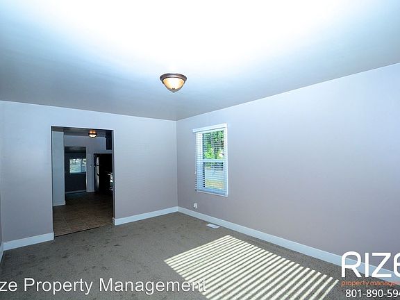 3rd image of 537 S Navajo St