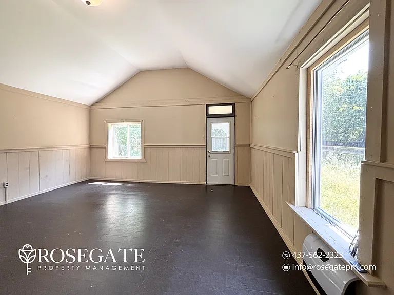 47 Gowan St #B — Photo 10