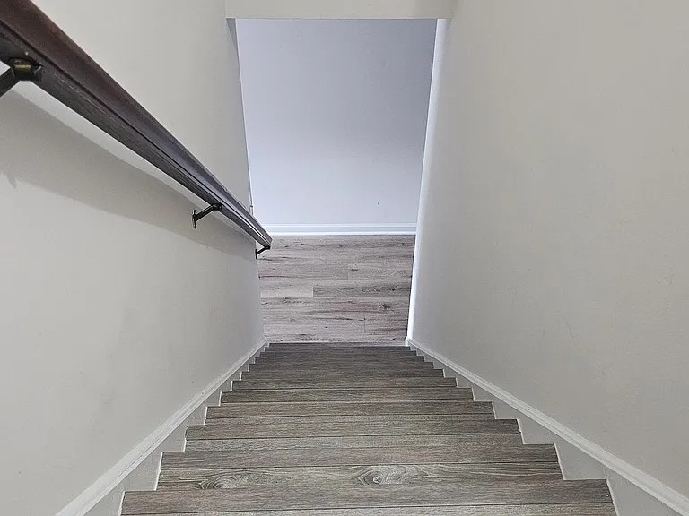 224 Yardley Ct — Photo 15