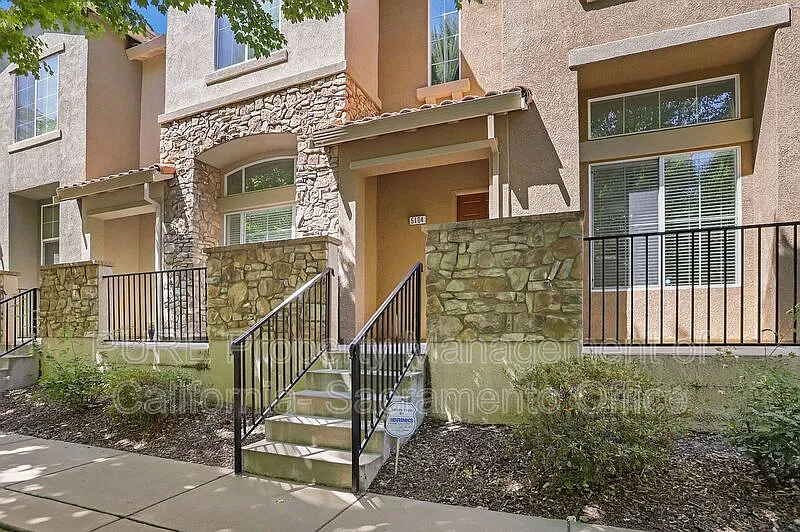 2580 W El Camino Ave Unit 5104 photo 1