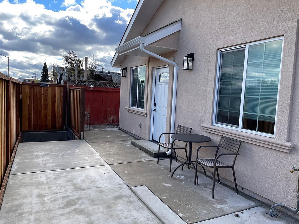 1st image of 7548 Ashford Way