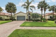 Isles Cay Dr-S0609-001.jpg
