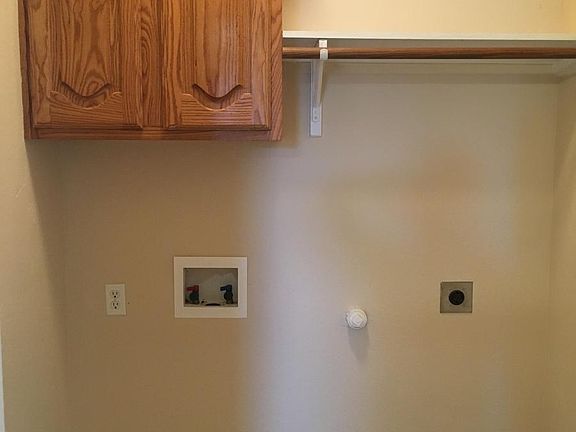 3rd image of 308 Ridge View Ct