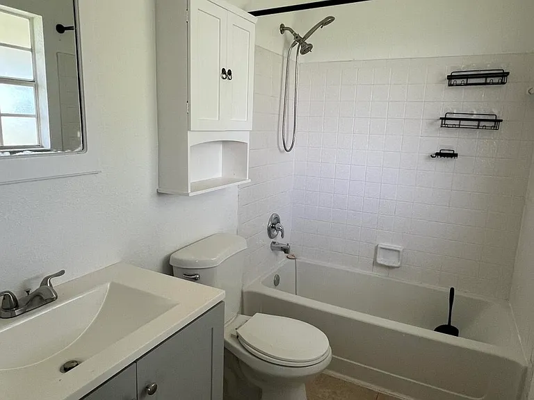 1790 SE North Buttonwood Dr — Photo 7