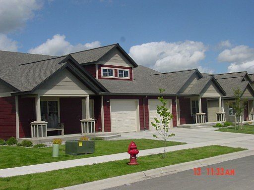 1st image of 815 Longbow Ln Unit B