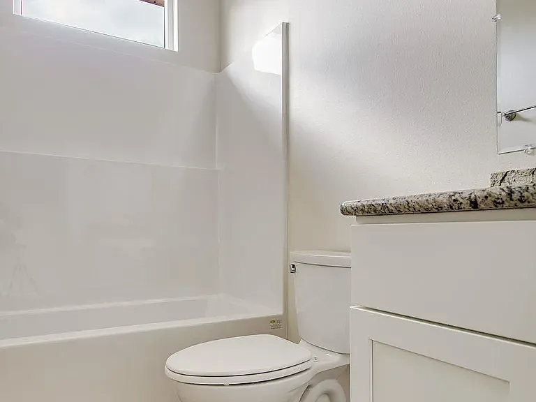 1002 W Hernandez St #A — Photo 7