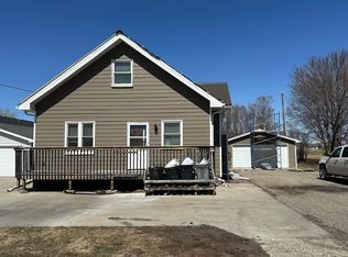 1407 8th Ave NE, Aberdeen, SD 57401