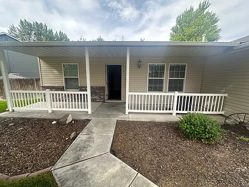 678 N Mudstone Way Photo 1