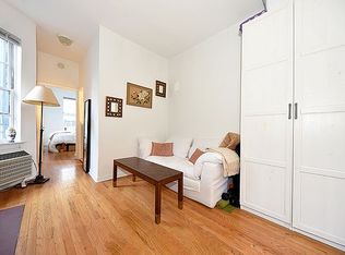 220 W 20th St APT 4RE, New York, NY 10011
