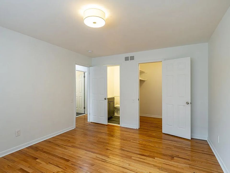 1st image of 401 Northshore Dr #425