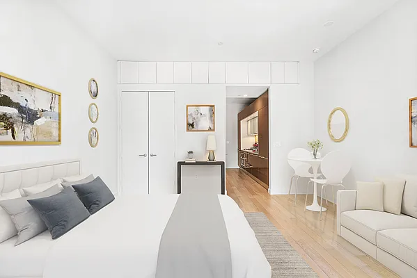 Rented by Compass | media 22