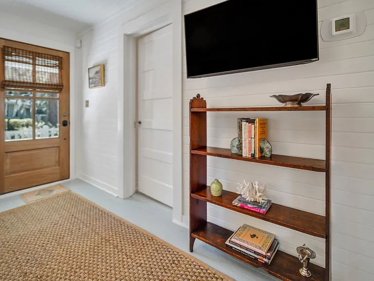 3228 Bannon Dr — Photo 12