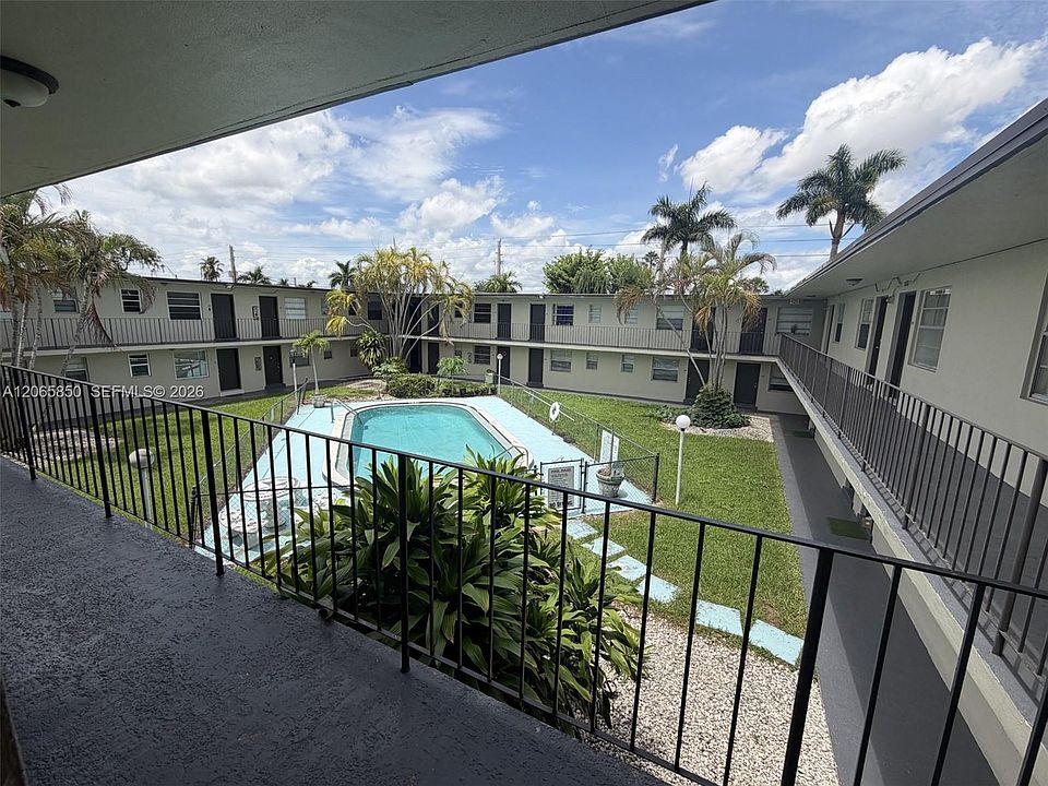 1st image of 3901 SW 112th Ave APT 40