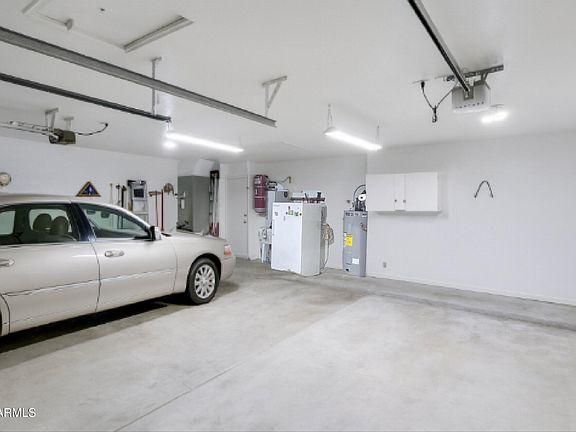2nd image of 2640 E NORTHRIDGE Street