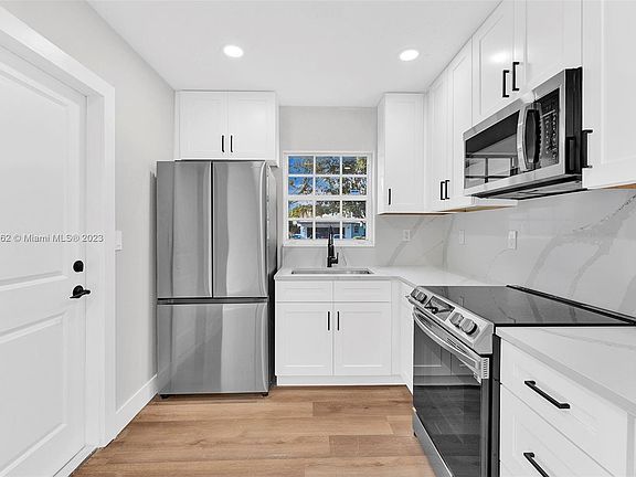 5th image of 1608 NW 7th Ter
