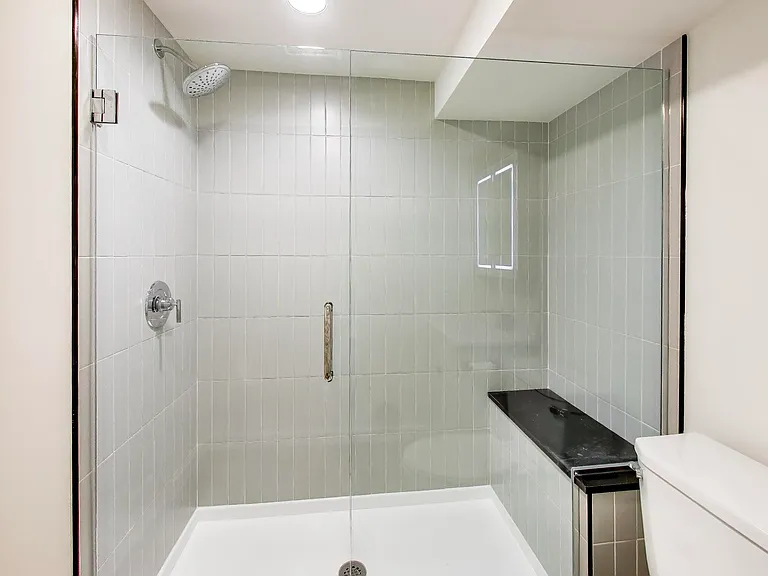 824 N Maplewood Ave #G — Photo 12