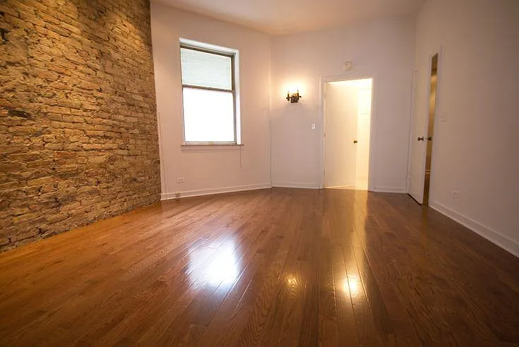 2727 N. Clark — Photo 14