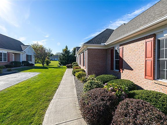 4th image of 191 Ashbrook Cir