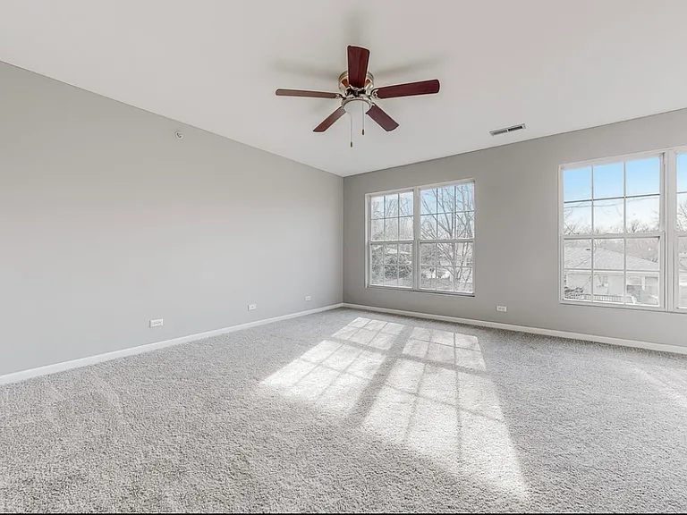 5S530 Paxton Dr — Photo 12