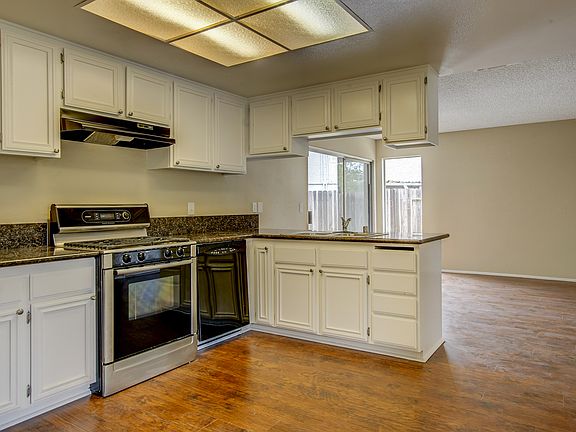 4th image of 8338 Juglans Dr