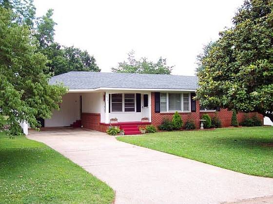 1st image of 4303 Clayrest Dr NW