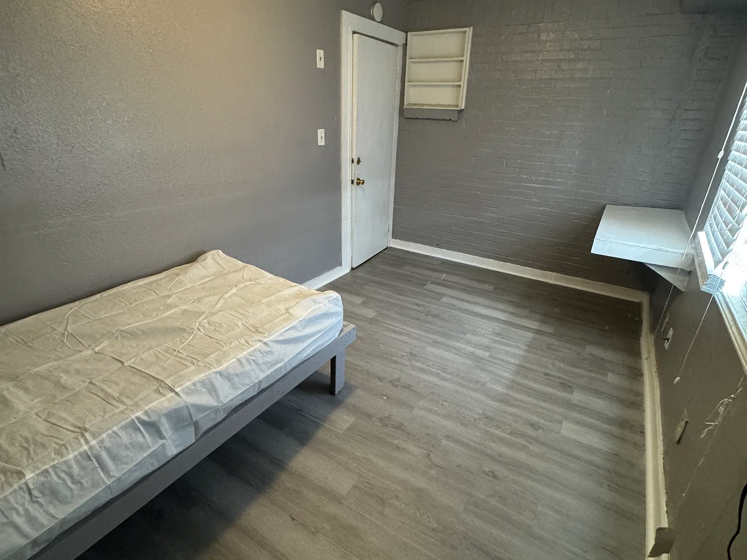 12 bed, $560 — Photo 2