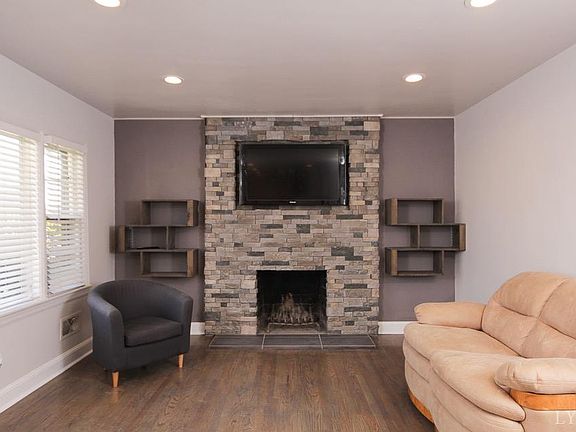 4th image of 4737 Clarke St