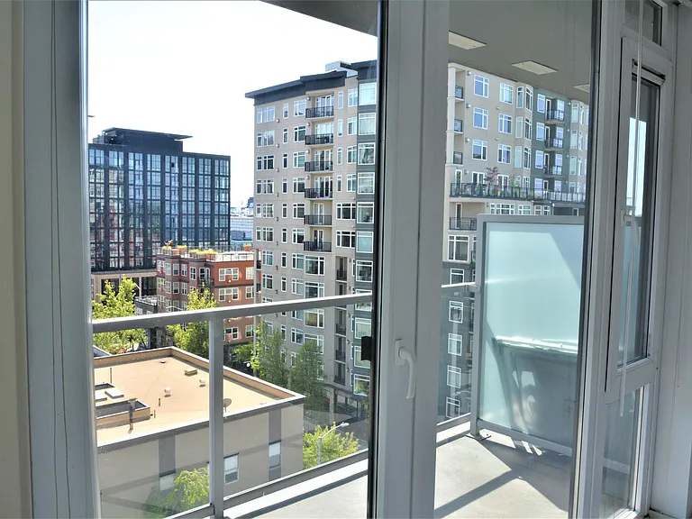 76 Cedar St #909 — Photo 19