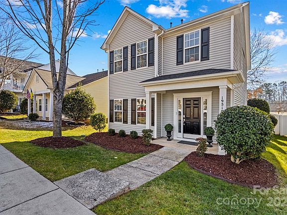 3rd image of 19510 Deer Valley Dr
