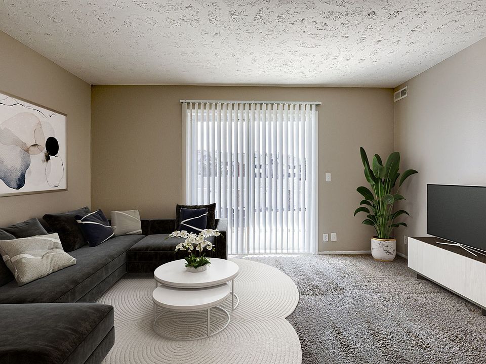 Omaha, NE Evergreen Terrace Apartments | 11A | Living