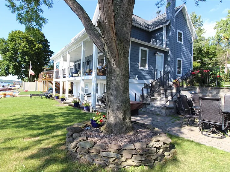 5732 E Lake Rd — Photo 2