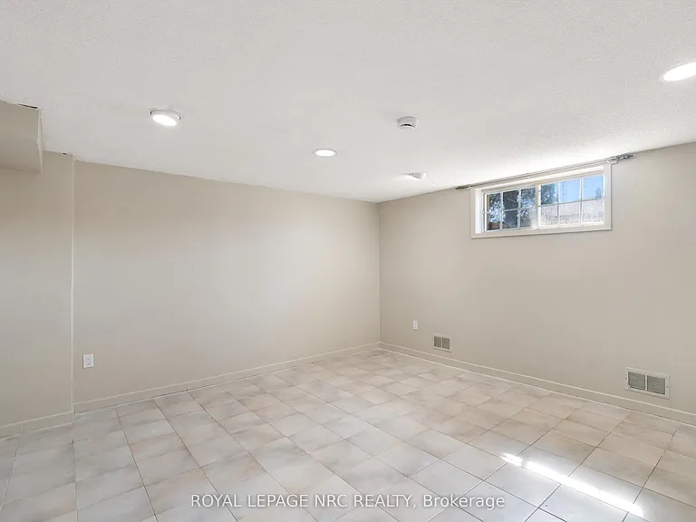 21 Chalmers St — Photo 13