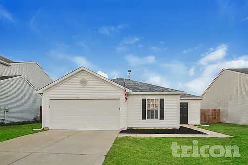 8039 Retreat Ln Photo 1