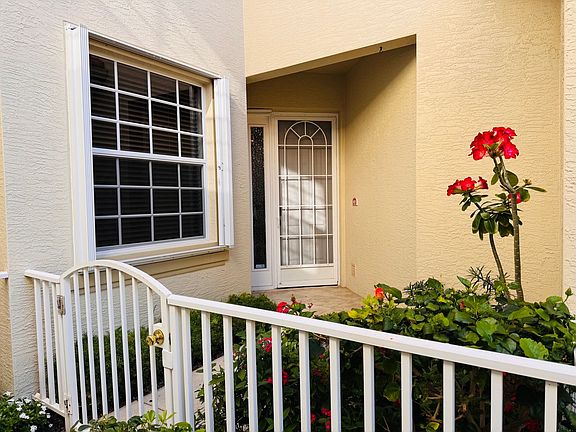 3rd image of 5110 W Hyde Park Ct APT 102