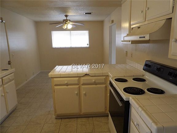 5th image of 3528 Miramar Dr