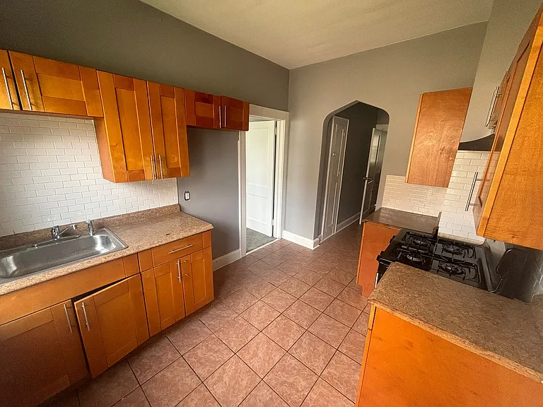 1132 Saint Louis Ave #2R — Photo 20