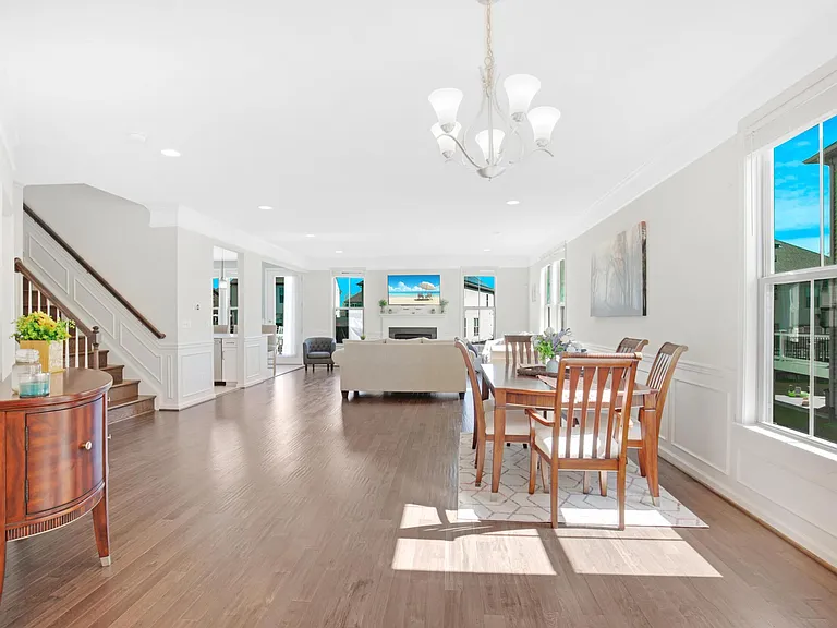 42526 Oxford Forest Cir — Photo 4