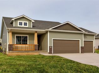 75 Bailey Cir, Waukee, IA 50263