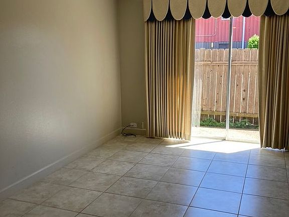 3rd image of 3320 N Arnoult Rd APT 110