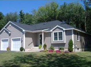 16 Village Rd, Paxton, MA 01612