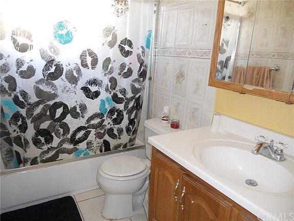 4th image of 5377 Manzanar Ave