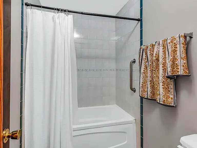 217 W Linden Ave — Photo 12