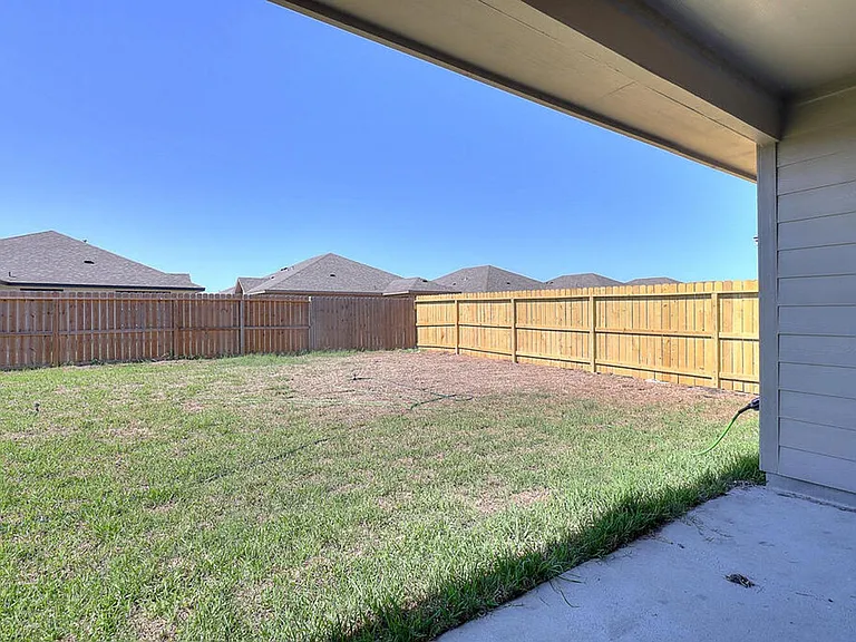 1278 Carnaby — Photo 22