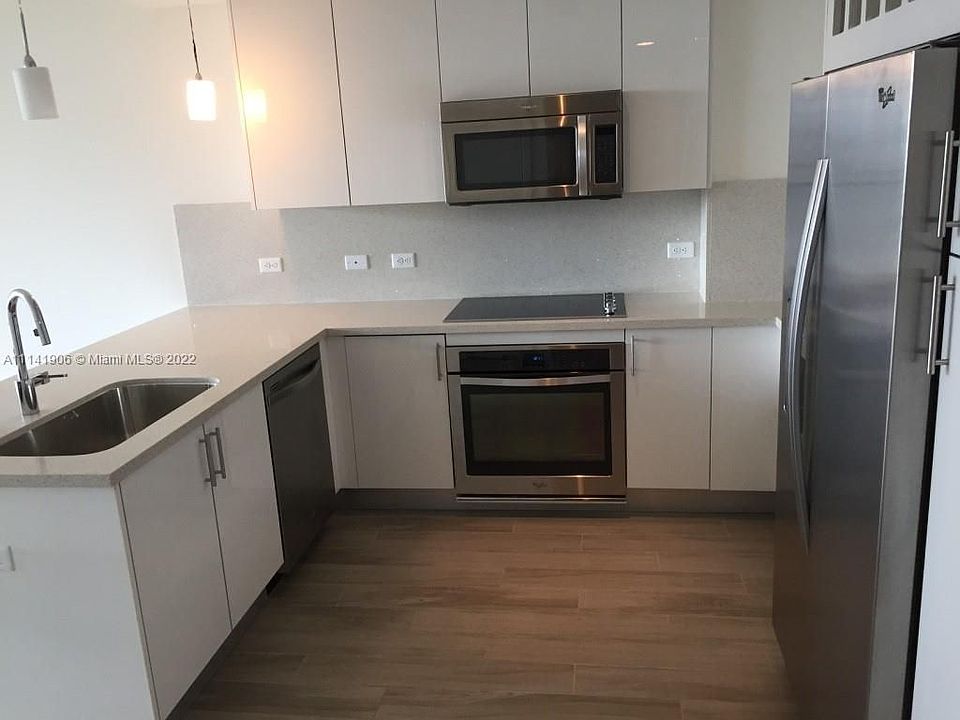 1st image of 999 SW 1st Ave APT 2410